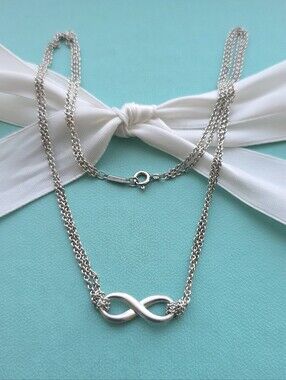 Double chain Infinity necklace